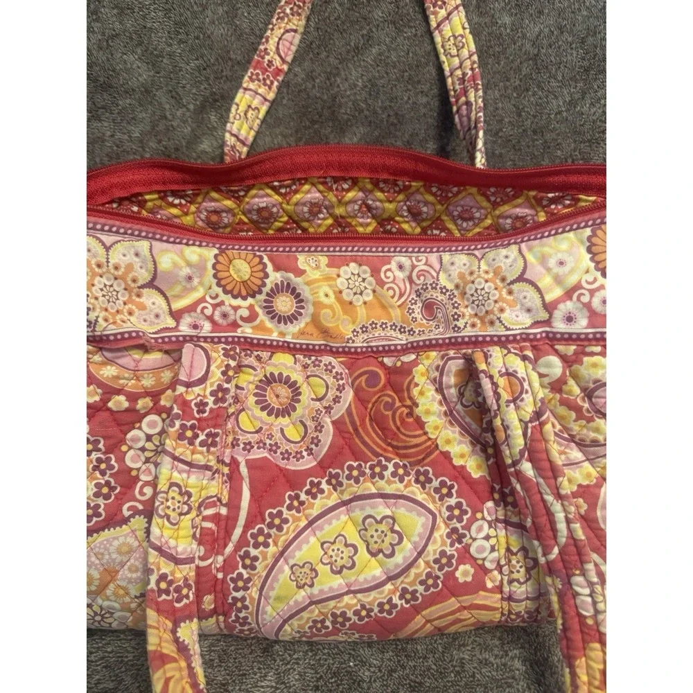 RETIRED 2009 Vera Bradley Raspberry Fizz Vera Tote Women's Purse